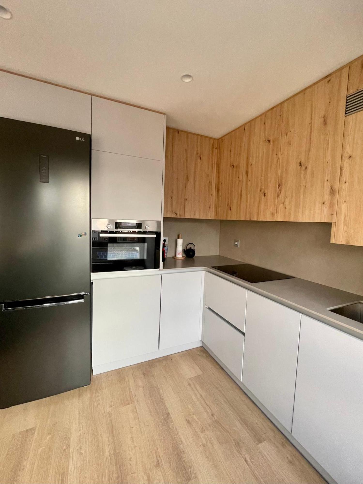 Piso De 2 Habitaciones En Centro, Zona Muy Tranquila Con Playa A 2 Min Andando Gijón Dış mekan fotoğraf